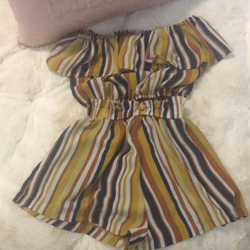 Two piece set - Picture 3 of 4